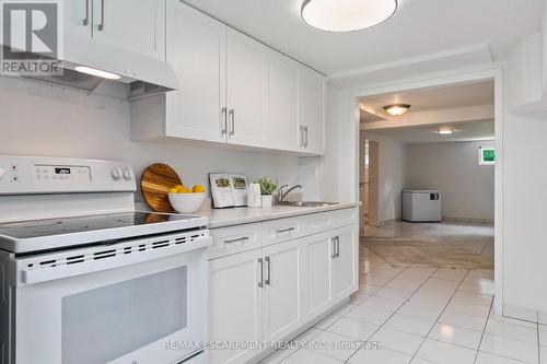 1272 Kelly Road, Mississauga, ON - Indoor Photo Showing Kitchen
