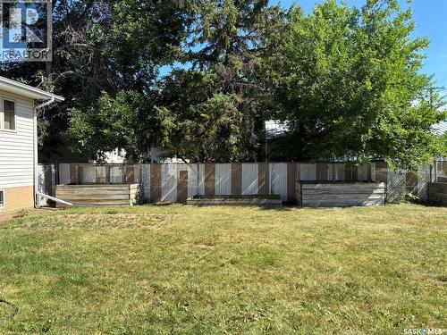 208 Herbert Street, Maple Creek, SK - Outdoor
