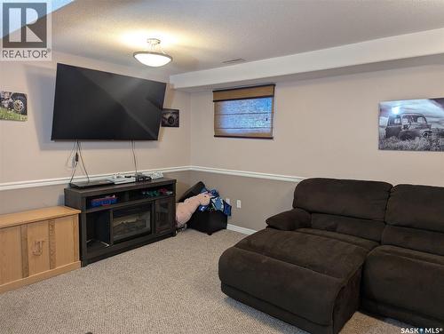 208 Herbert Street, Maple Creek, SK - Indoor