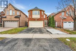 1048 CHARMINSTER CRESCENT Mississauga, ON L5V 1R1