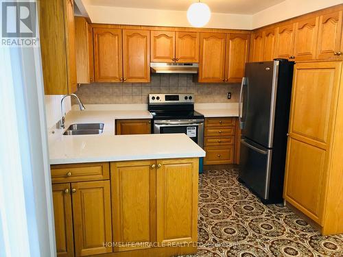 2114 ISLINGTON AVENUE , Toronto, Ontario M9P 3N9 4