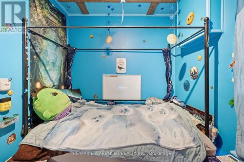 182 Cavell Avenue, Hamilton, ON - Indoor Photo Showing Bedroom