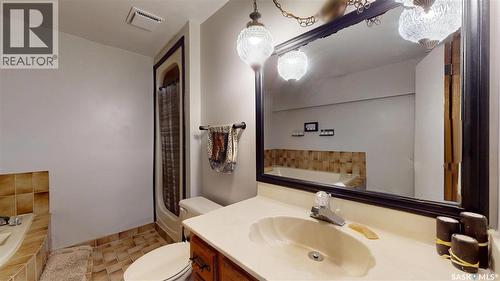 1358 Lakewood Crescent N, Regina, SK - Indoor Photo Showing Bathroom