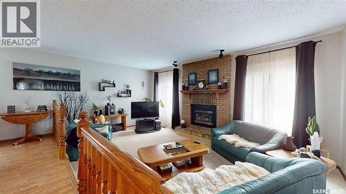1358 Lakewood Crescent N, Regina, SK - Indoor Photo Showing Living Room With Fireplace