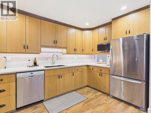 22 Willow Crescent, Osoyoos, BC - Indoor Photo Showing Kitchen