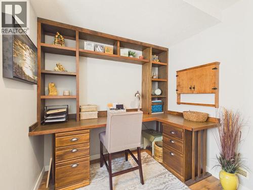 22 Willow Crescent, Osoyoos, BC - Indoor Photo Showing Office
