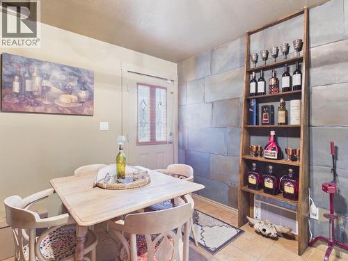 22 Willow Crescent, Osoyoos, BC - Indoor Photo Showing Dining Room