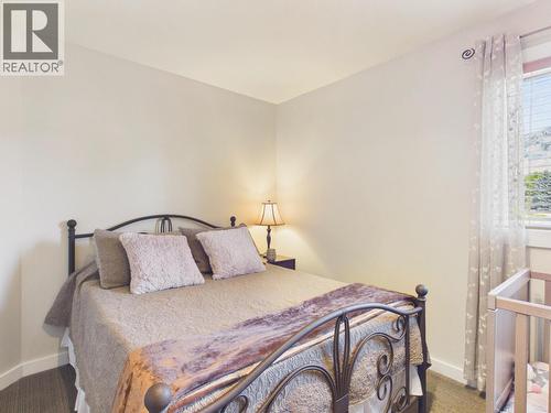 22 Willow Crescent, Osoyoos, BC - Indoor Photo Showing Bedroom