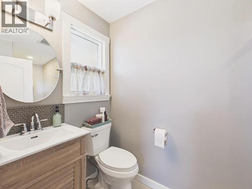22 Willow Crescent, Osoyoos, BC - Indoor Photo Showing Bathroom