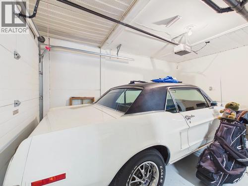 22 Willow Crescent, Osoyoos, BC - Indoor Photo Showing Garage