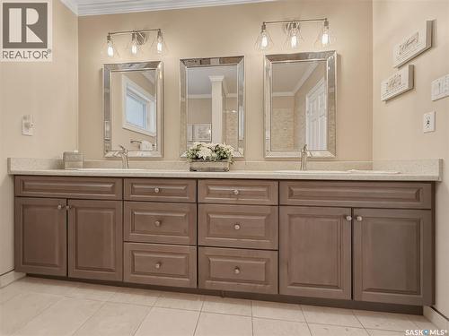 1165 North Hill Drive, Swift Current, SK - Indoor Photo Showing Bathroom
