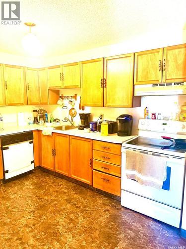 404 2125 Osler Street, Regina, SK - Indoor Photo Showing Kitchen