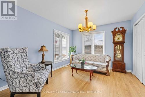 Sitting Room - 40 Ivey Lane, Otonabee-South Monaghan, ON - Indoor Photo Showing Living Room