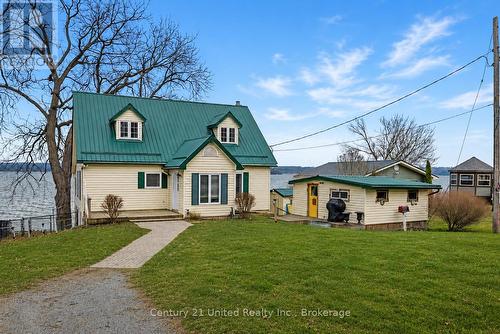 40 Ivey Lane, Otonabee-South Monaghan, ON - Outdoor With Facade
