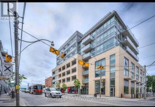 204 - 630 QUEEN STREET  Toronto, ON M4M 1G3