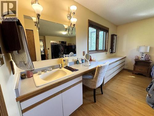 15562 287 Road, Fort St. John, BC - Indoor Photo Showing Bathroom