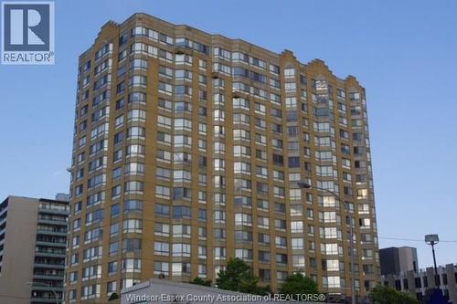 75 RIVERSIDE DRIVE East Unit# 804  Windsor, ON N9A 7C4