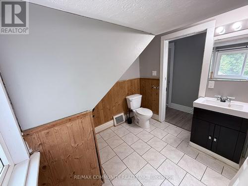 70 Huron Street, Guelph, ON - Indoor Photo Showing Bathroom