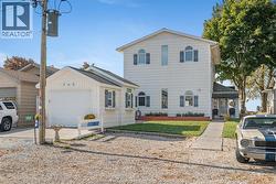 762 POINT PELEE DRIVE Leamington, ON N8H 3V4