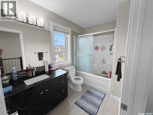 526 Maple Crescent, Warman, SK - Indoor Photo Showing Bathroom