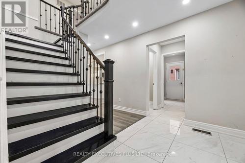 693 Barnes Crescent, Oshawa, ON - Indoor Photo Showing Other Room