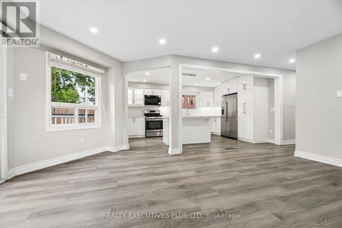 693 Barnes Crescent, Oshawa, ON - Indoor
