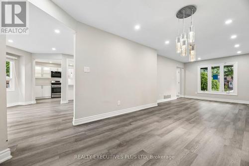 693 Barnes Crescent, Oshawa, ON - Indoor Photo Showing Other Room