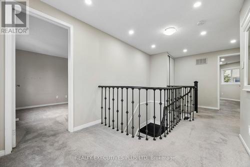 693 Barnes Crescent, Oshawa, ON - Indoor Photo Showing Other Room