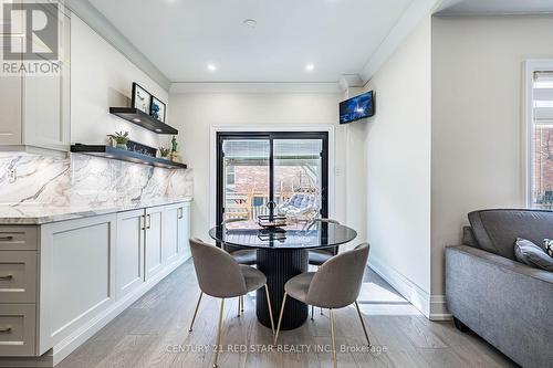 396 Derrydale Drive, Mississauga, ON - Indoor Photo Showing Dining Room
