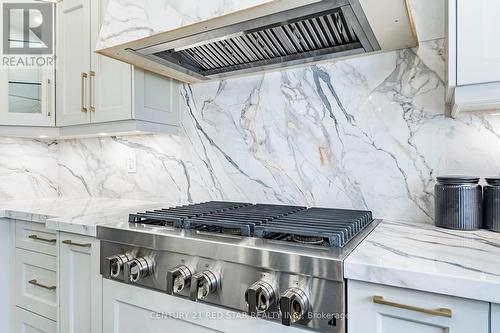 396 Derrydale Drive, Mississauga, ON - Indoor Photo Showing Kitchen