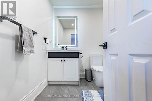 396 Derrydale Drive, Mississauga, ON - Indoor Photo Showing Bathroom