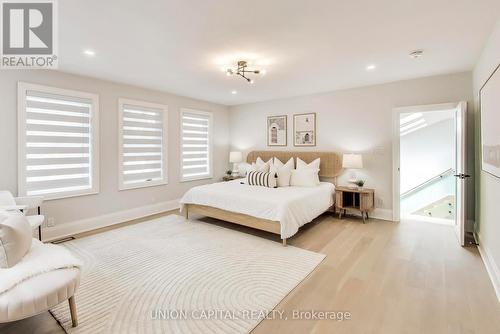 58 Forsyth Avenue N, Hamilton, ON - Indoor Photo Showing Bedroom