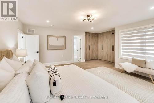 58 Forsyth Avenue N, Hamilton, ON - Indoor Photo Showing Bedroom
