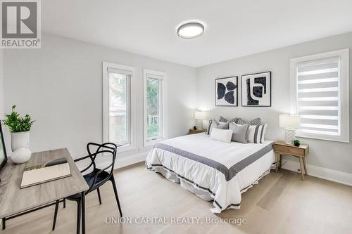 58 Forsyth Avenue N, Hamilton, ON - Indoor Photo Showing Bedroom