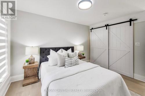 58 Forsyth Avenue N, Hamilton, ON - Indoor Photo Showing Bedroom