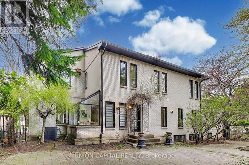 58 Forsyth Avenue N, Hamilton, ON - Outdoor