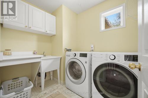 5882 Cornell Crescent, Mississauga, ON - Indoor Photo Showing Laundry Room