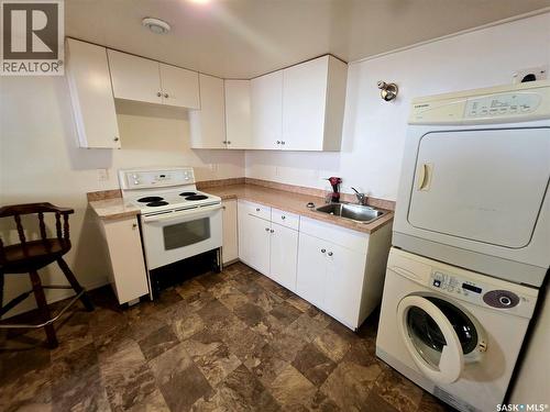 802 O Avenue S, Saskatoon, SK - Indoor Photo Showing Laundry Room