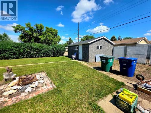 802 O Avenue S, Saskatoon, SK - Outdoor