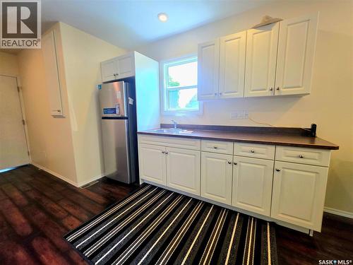 802 O Avenue S, Saskatoon, SK - Indoor
