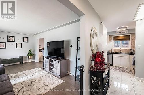 2 Maitland Avenue, Hamilton, ON - Indoor