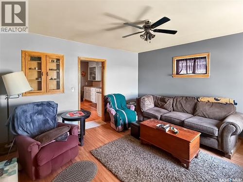 429 Second Street, Odessa, SK - Indoor Photo Showing Living Room