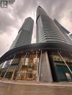 2810 - 14 YORK STREET Toronto, ON M5J 0B1