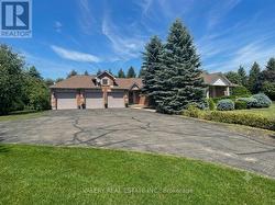 17 SOUTHWINDS DR DRIVE Halton Hills, ON N0B 1H0