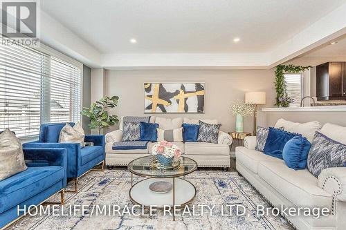 944 Dunblane Court, Kitchener, ON - Indoor Photo Showing Living Room