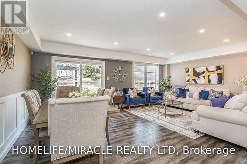 944 Dunblane Court, Kitchener, ON - Indoor Photo Showing Living Room