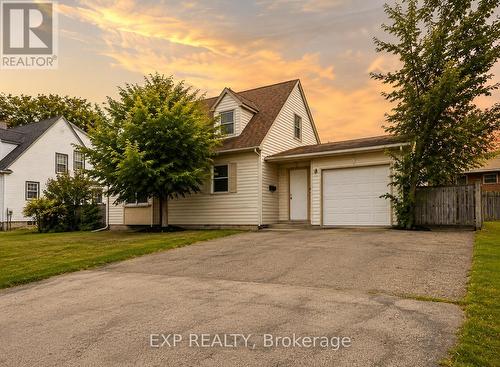 208 THOROLD ROAD  Welland (N. Welland), ON L3C 3V7