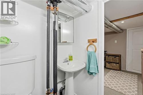 182 Cavell Avenue, Hamilton, ON - Indoor Photo Showing Bathroom