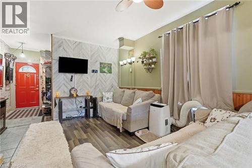 182 Cavell Avenue, Hamilton, ON - Indoor Photo Showing Other Room