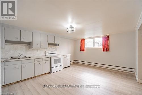 LOWER - 248 BERTIE STREET , Fort Erie (Central), Ontario L2A 1Z6 5